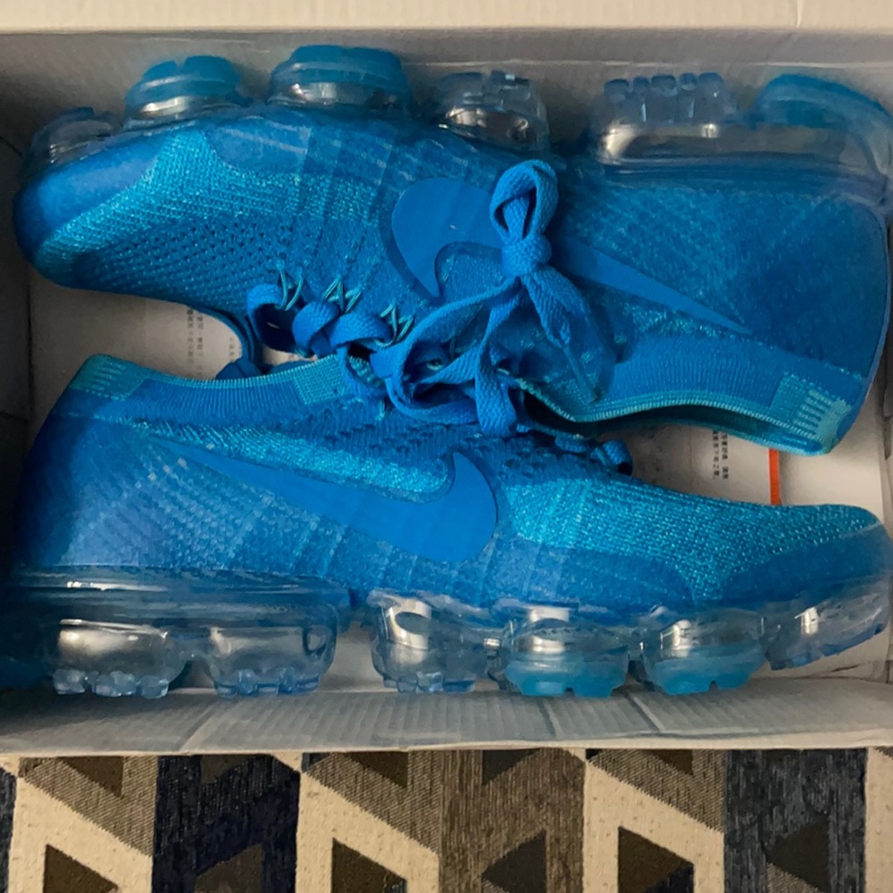 Blue Vapormax